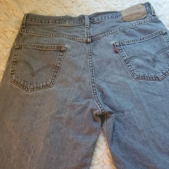 Levi's 550 Relaxed Fit Sz. 34 Blue Jean Shorts with Pockets - Picture 4 of 5